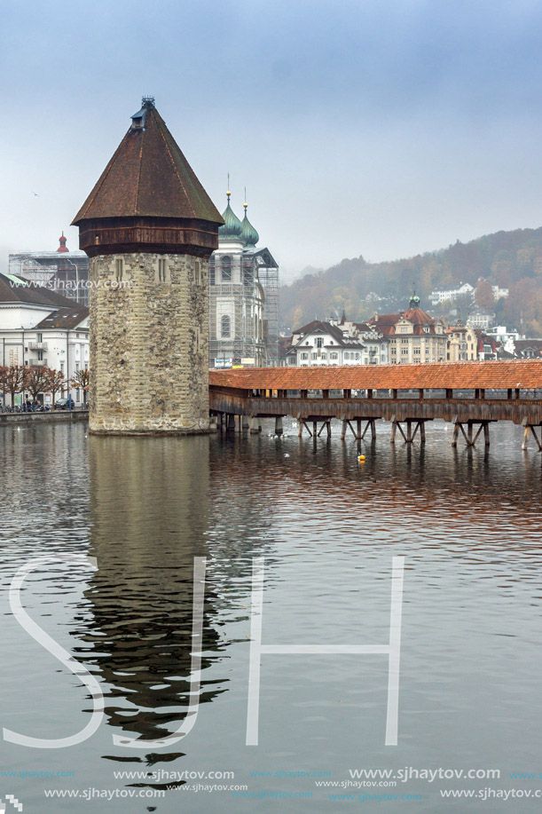 Chapel Bridge over Reuss River, Lucerne, Switzerland
