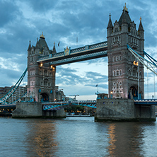 Twinlight cityscape of Tower Bridge and Thames River, England, United Kingdom