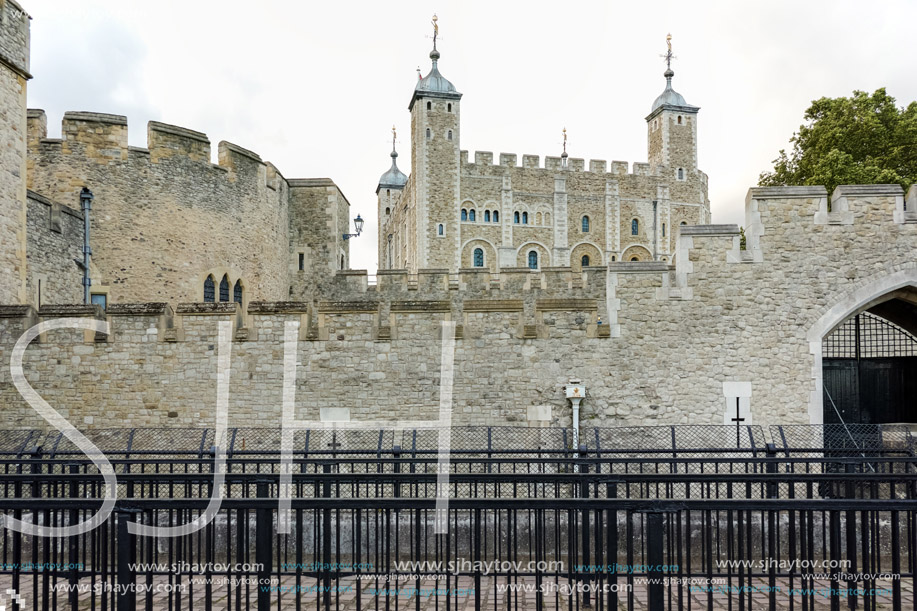 LONDON, ENGLAND - JUNE 15 2016: Sunset view of Historic Tower of London, England, Great Britain