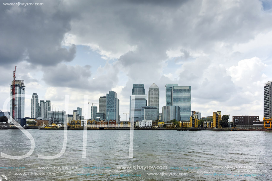 LONDON, ENGLAND - JUNE 17 2016: Canary Wharf view from Greenwich, London, England, Great Britain